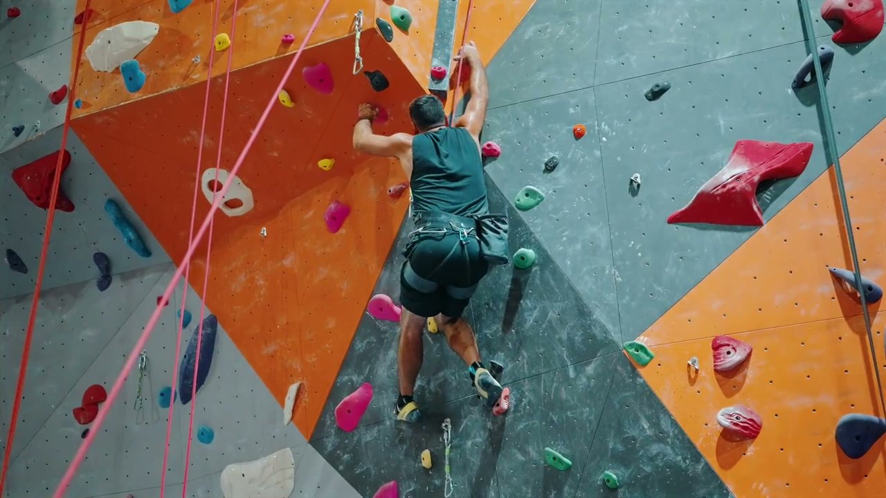 Fort Rock reel, one minute inside the climbing center